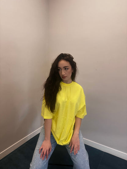T-shirt Over Gialla